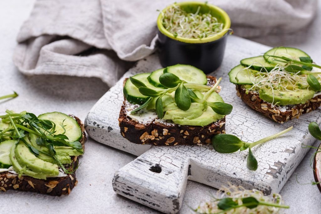 beneficios-aguacate-dieta-saludable-alimentacion-diaria